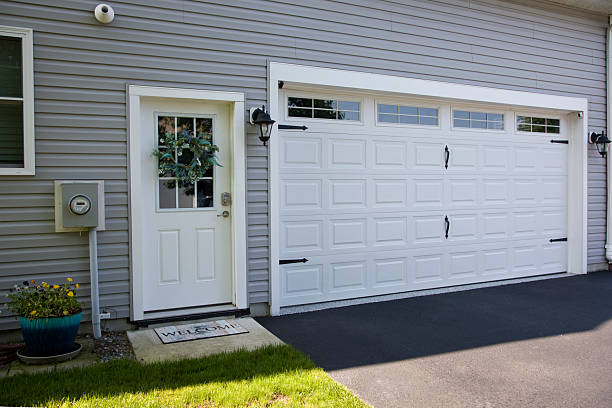 24/7 Emergency Garage Door Panel Replacement experts in Petroleum County County, MT